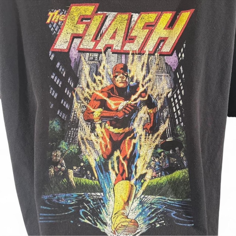 VTG Design The Flash Graphic T-Shirt Size XL - Picture 5 of 5